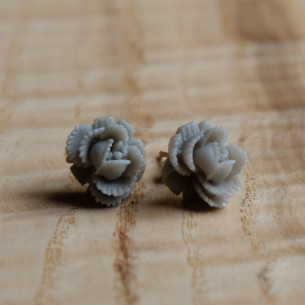 Grey Flower Stud Earrings